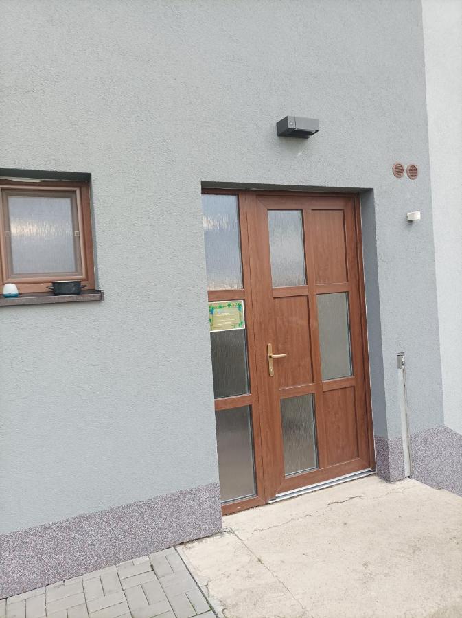 Ubytovani U Leose Zajeci Exterior foto