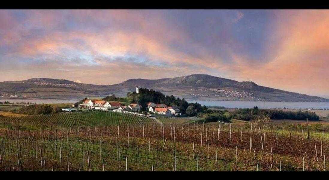 Ubytovani U Leose Zajeci Exterior foto